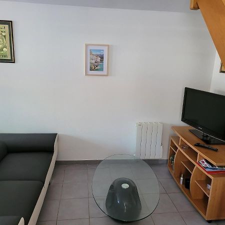 Appartement Meuble Duplex T3. Baume-les-Dames Exteriör bild