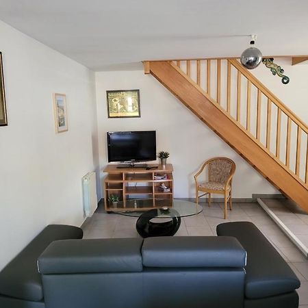 Appartement Meuble Duplex T3. Baume-les-Dames Exteriör bild